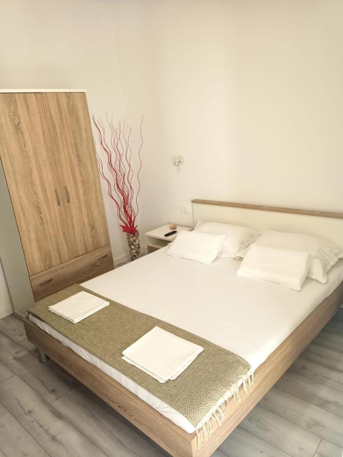 מאקרסקה Apartman Lux מראה חיצוני תמונה