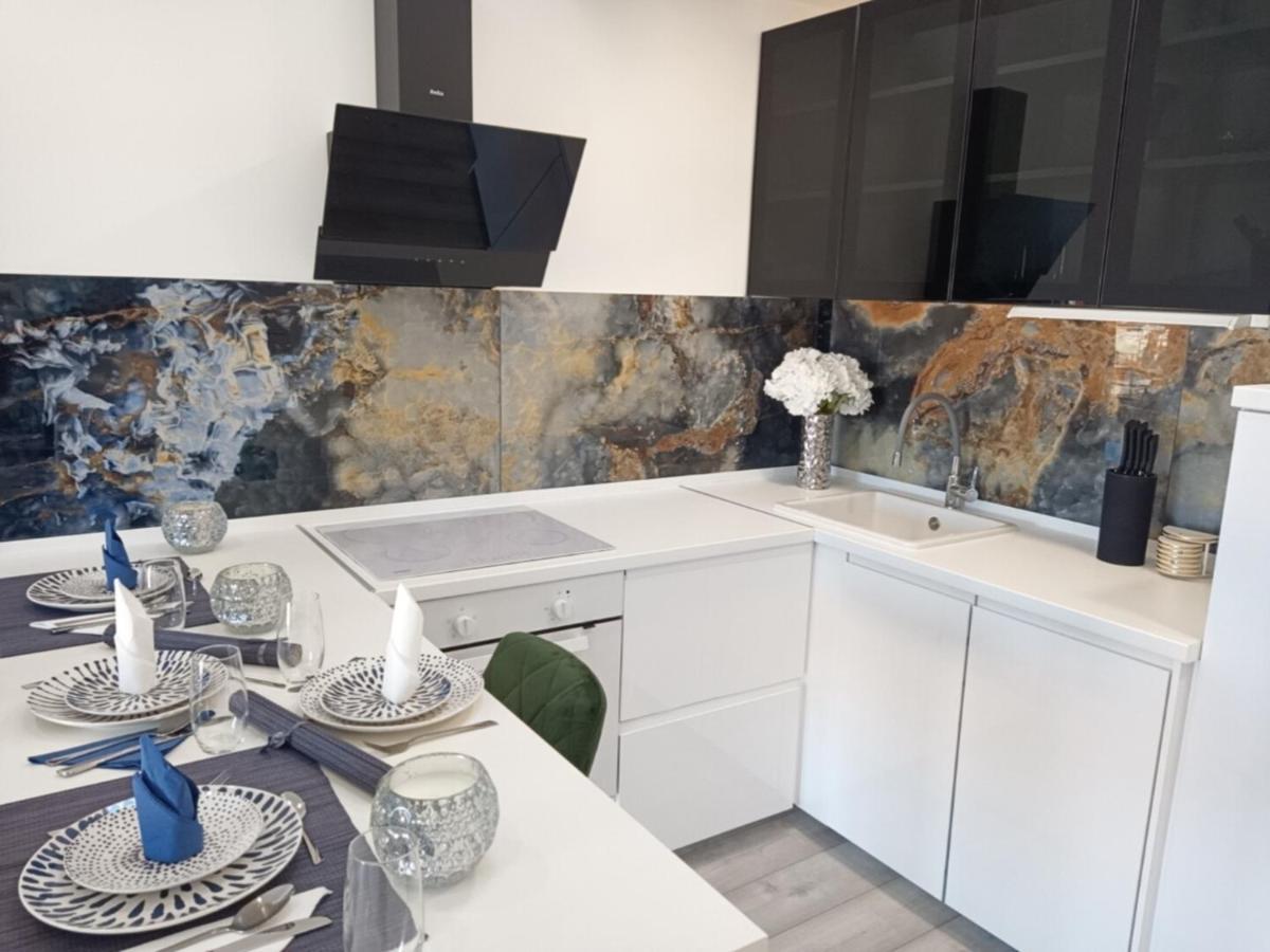 מאקרסקה Apartman Lux מראה חיצוני תמונה