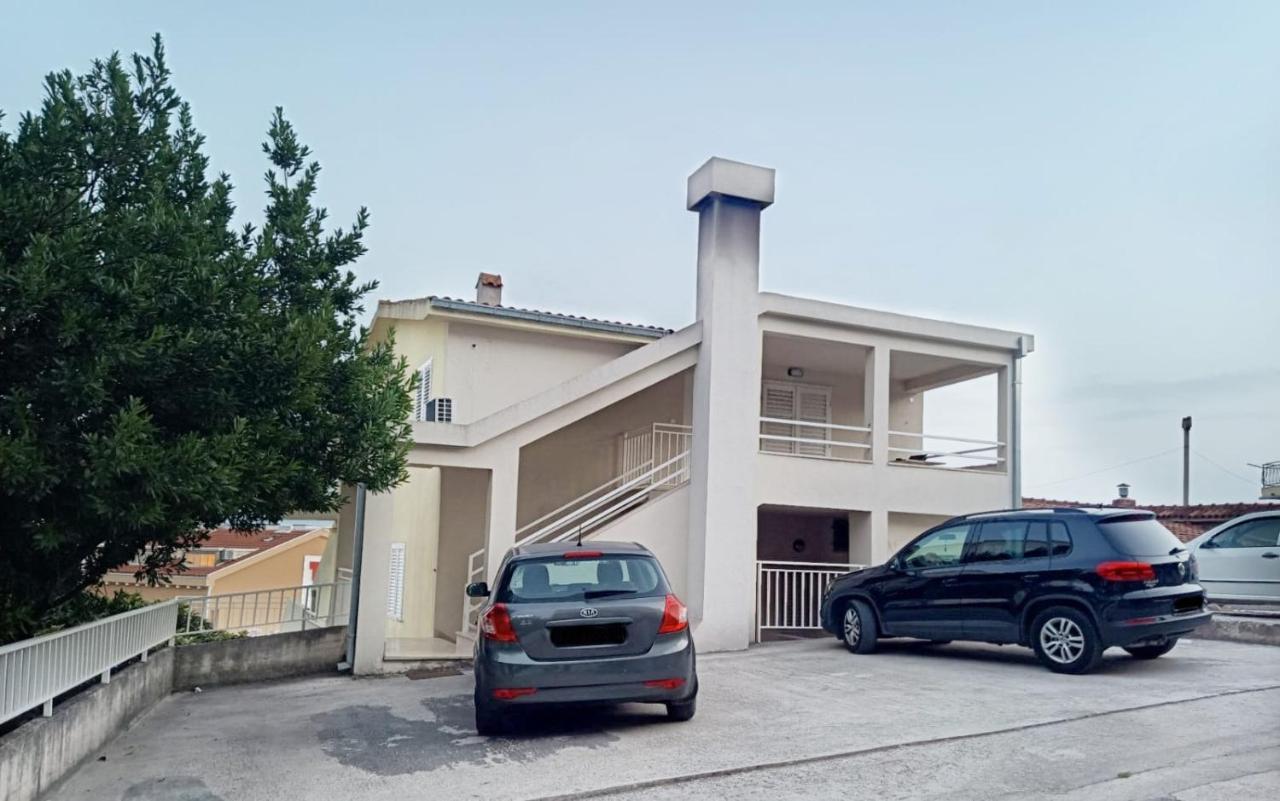 מאקרסקה Apartman Lux מראה חיצוני תמונה