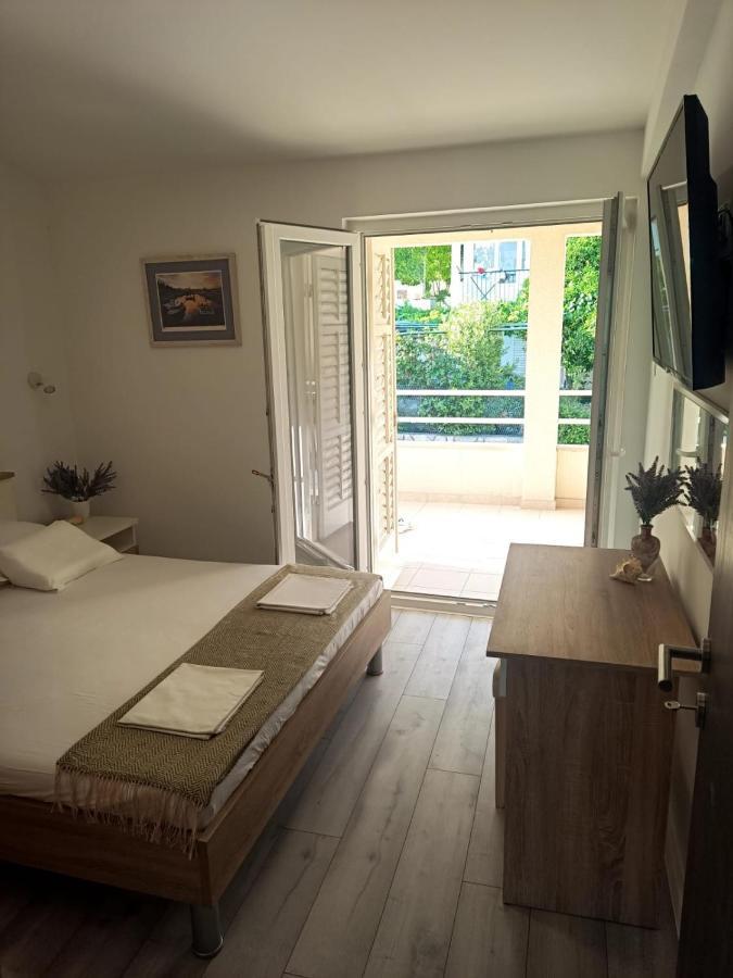 מאקרסקה Apartman Lux מראה חיצוני תמונה