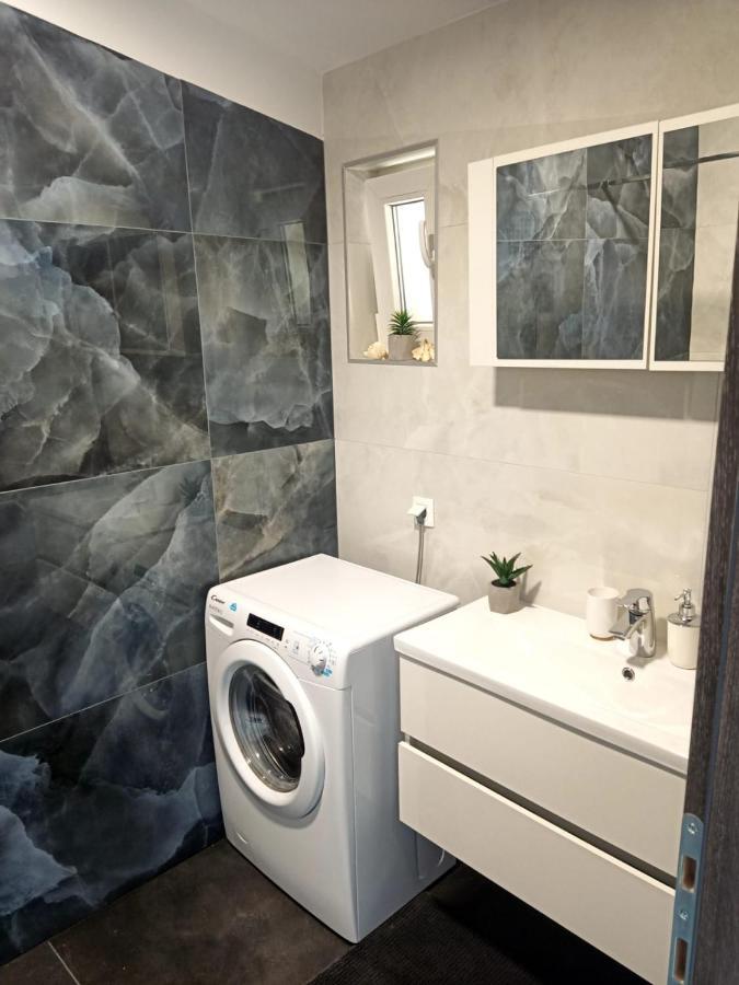 מאקרסקה Apartman Lux מראה חיצוני תמונה
