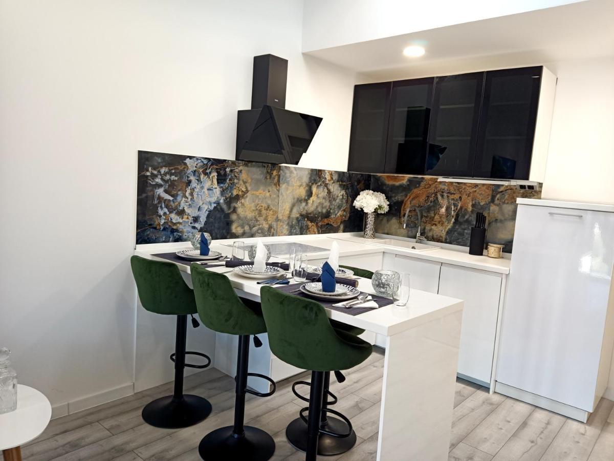מאקרסקה Apartman Lux מראה חיצוני תמונה
