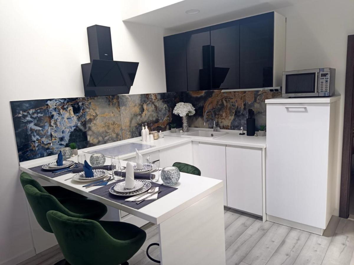 מאקרסקה Apartman Lux מראה חיצוני תמונה